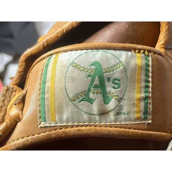 Vintage Fieldmaster NBR16101 Oakland A's Major League Model 1970s High Quality - Picture 8 of 9